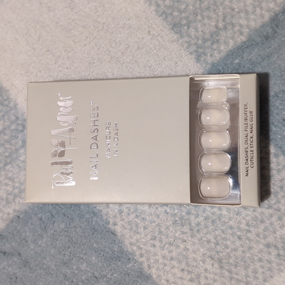 Red Aspen Nail Dashes